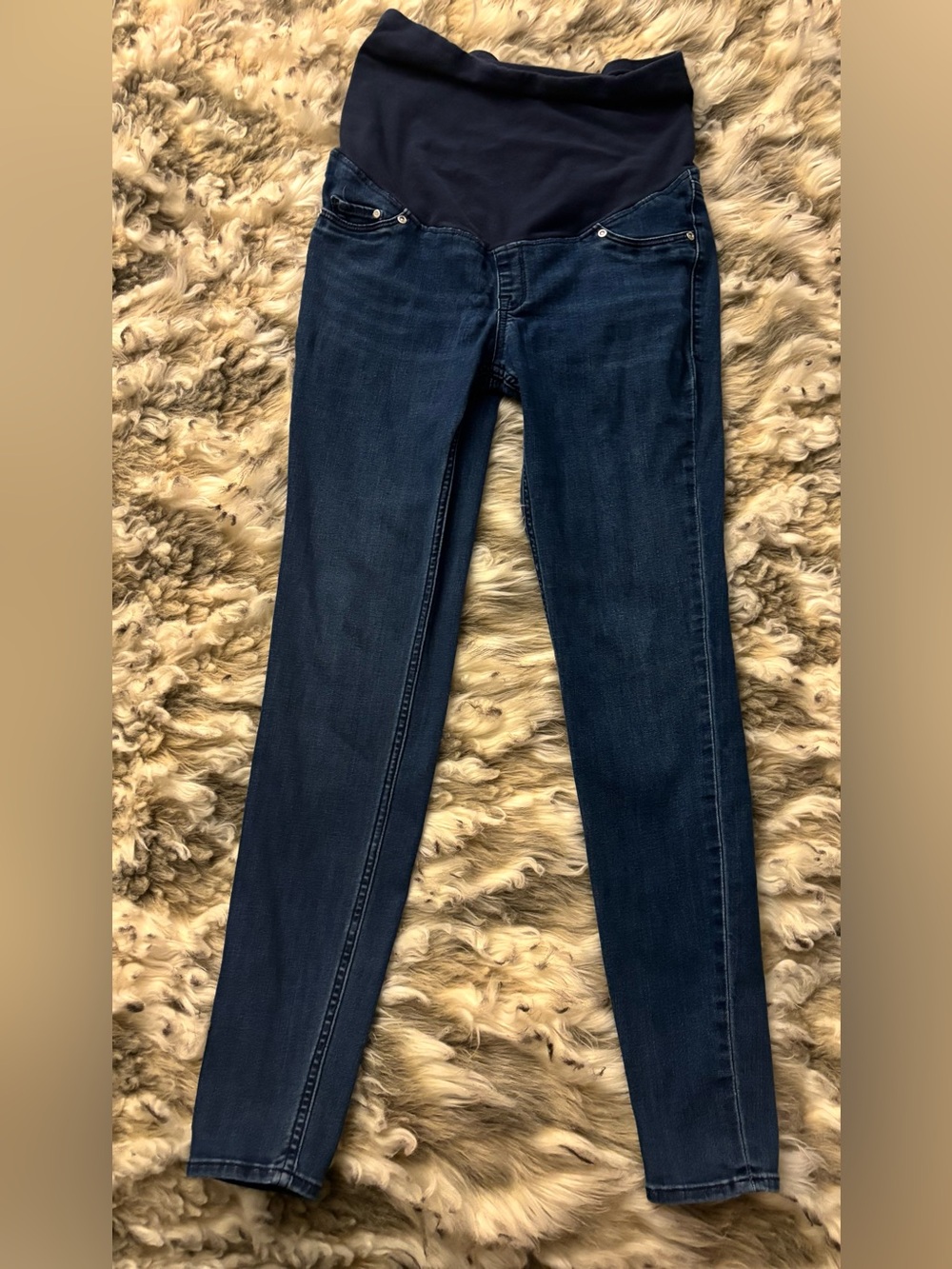H&M maternity jeans size: Medium